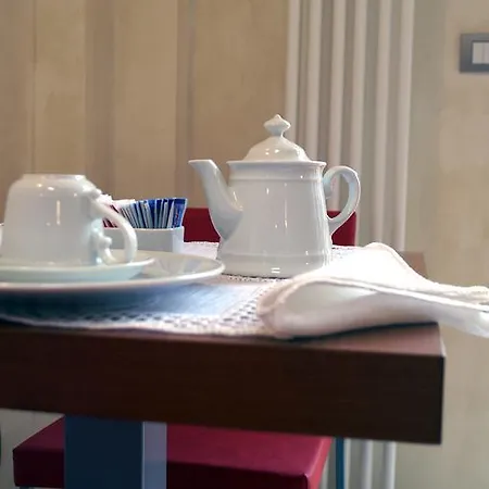 Palazzo Trevi Charming House Bed & Breakfast