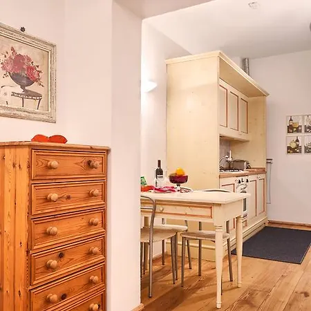 Palazzo Trevi Charming House 住宿加早餐酒店 3*