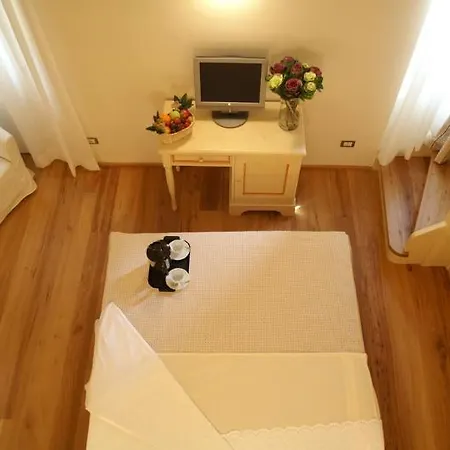 Palazzo Trevi Charming House 3* Bolonya