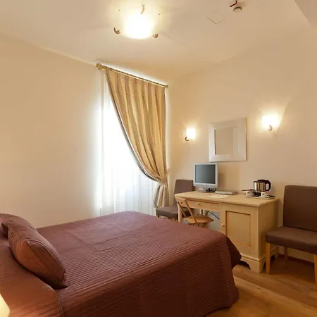 Palazzo Trevi Charming House 住宿加早餐酒店 3*
